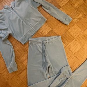 ☁️ baby blue velour set 🛼